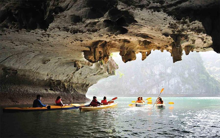Hotel Era Premium Cruises Halong Hạ Long Exterior foto