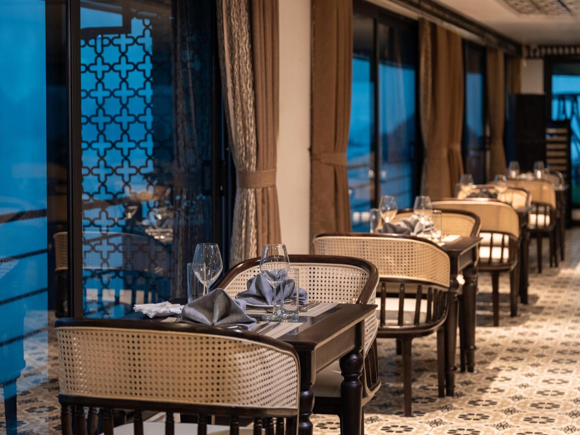 Hotel Era Premium Cruises Halong Hạ Long Exterior foto