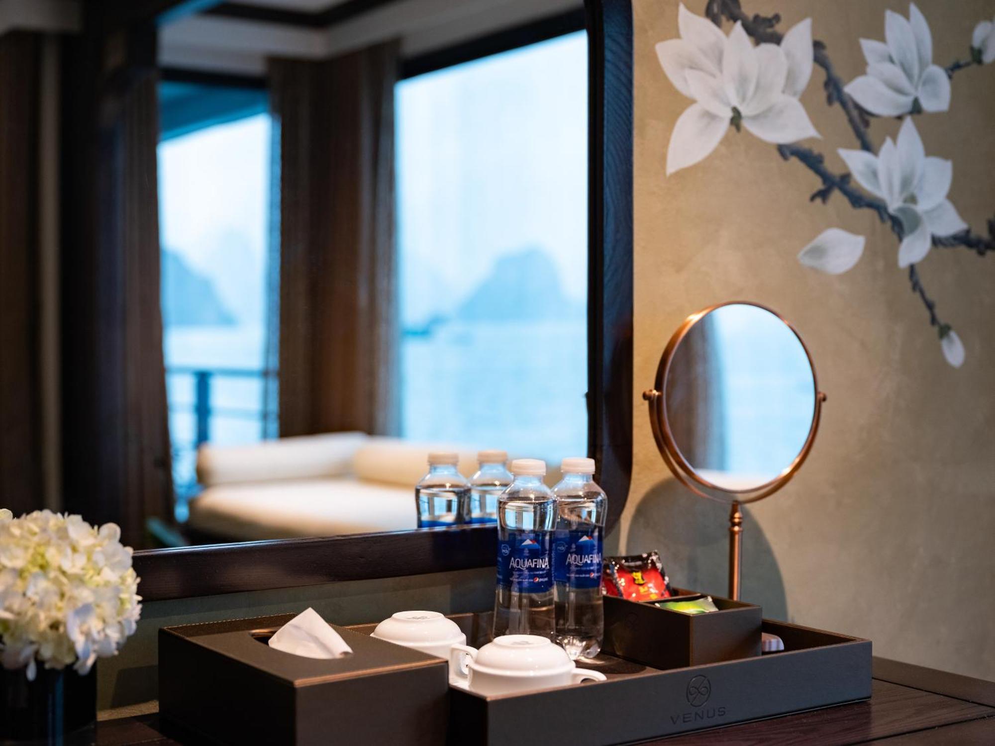 Hotel Era Premium Cruises Halong Hạ Long Exterior foto
